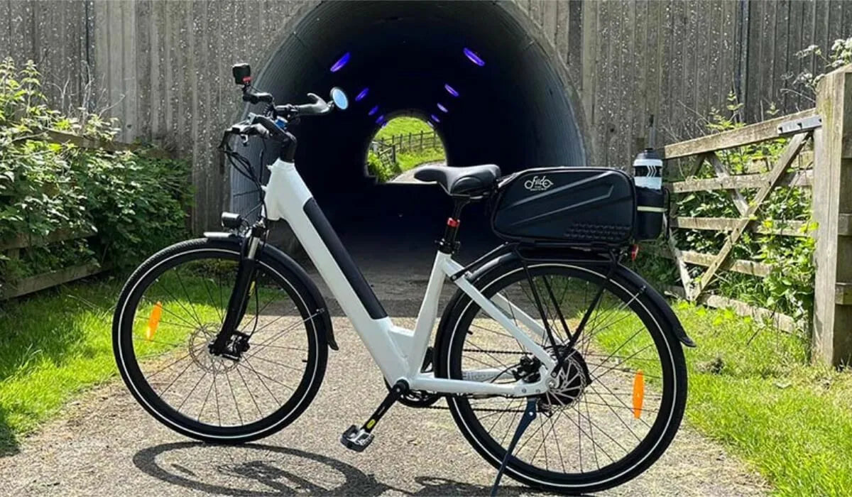 Hoe lang duurt het om 15 km te fietsen op een elektrische fiets?