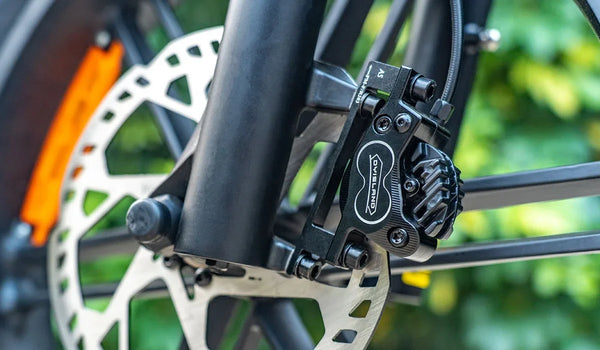 7 signalen dat de remblokken van je e-bike vervangen moeten worden