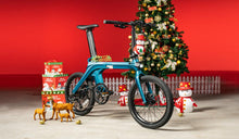 Fiido x elektrische fiets geparkeerd voor kerstcadeaus