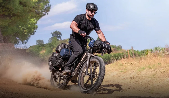 Fiido Titan 4-zuigerremmen op een offroad-trail