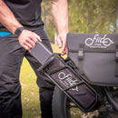 Man verwijdert Fiido Titan robuuste e-bike-vrachtaccu